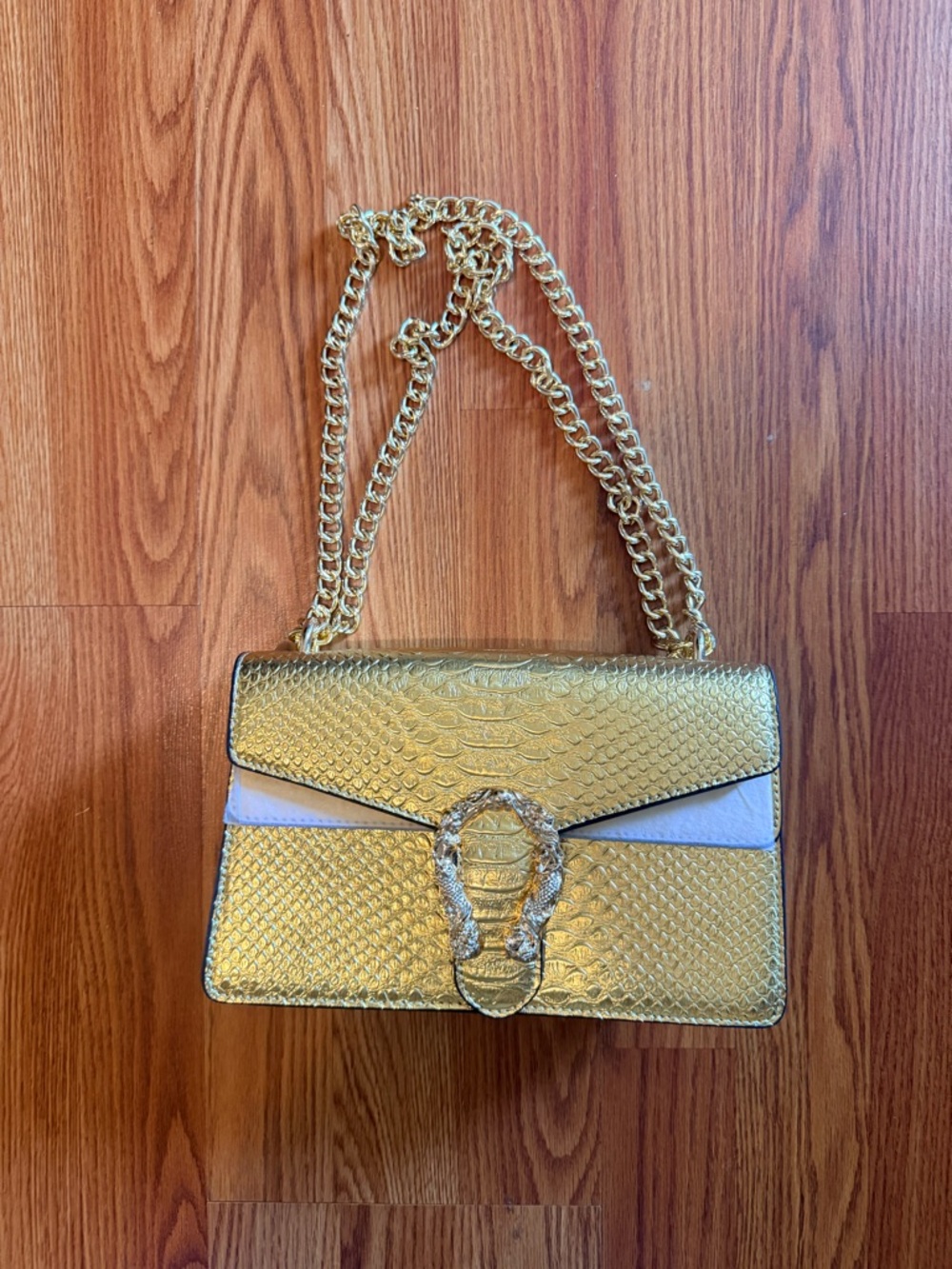 Gold Textured Chain Shoulder Bag